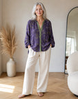 Vintage Blad Blouse - Tijdloze Elegantie met Klassiek Bladmotief — front view