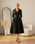 Vintage Satijnen Midi Jurk met Gedrapeerde Kraag — front view
