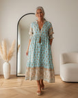 Audrey™ | Boho Midi Jurk met Kwastjes — front view