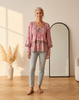 Sienna | Dames Bloemrijke Boho Blouse V-Hals Pofmouw Top — front view