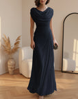 Elegante Maxi Jurk met Drapering — Marineblauw