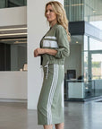 Alix™ Sport-Chique Ensemble – 3/4 Bomber & Midi Rok
