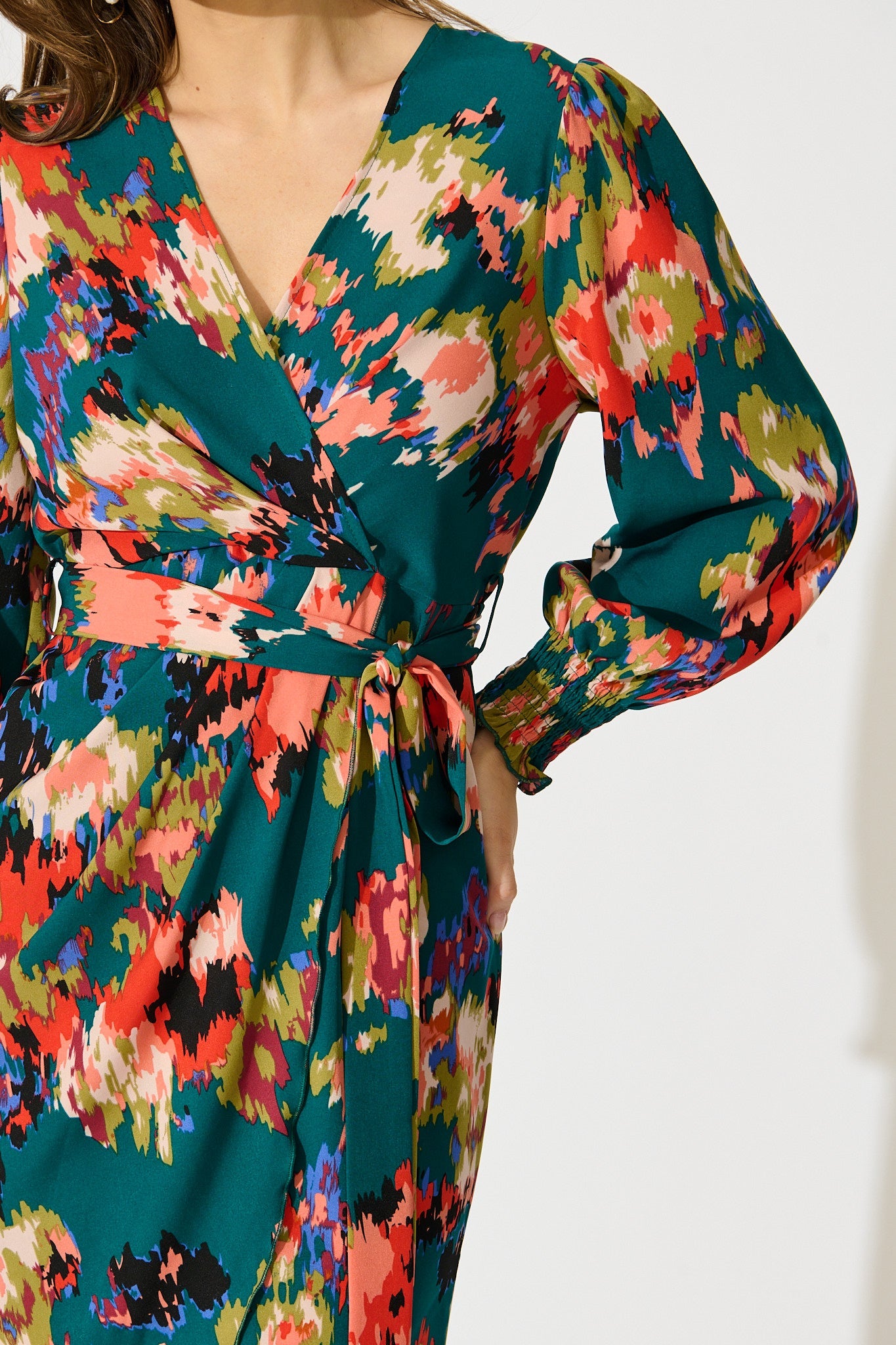 Rosemarie Midi Jurk in Emerald met Abstract Patroon