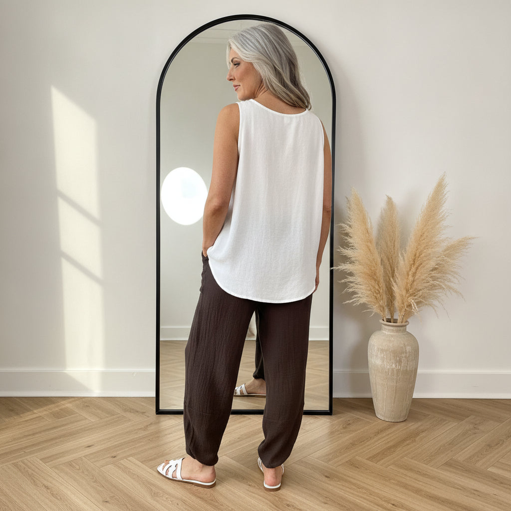 Kitty Barrel Broek - Comfortabele Katoenen Broek met Elastische Taille — back view