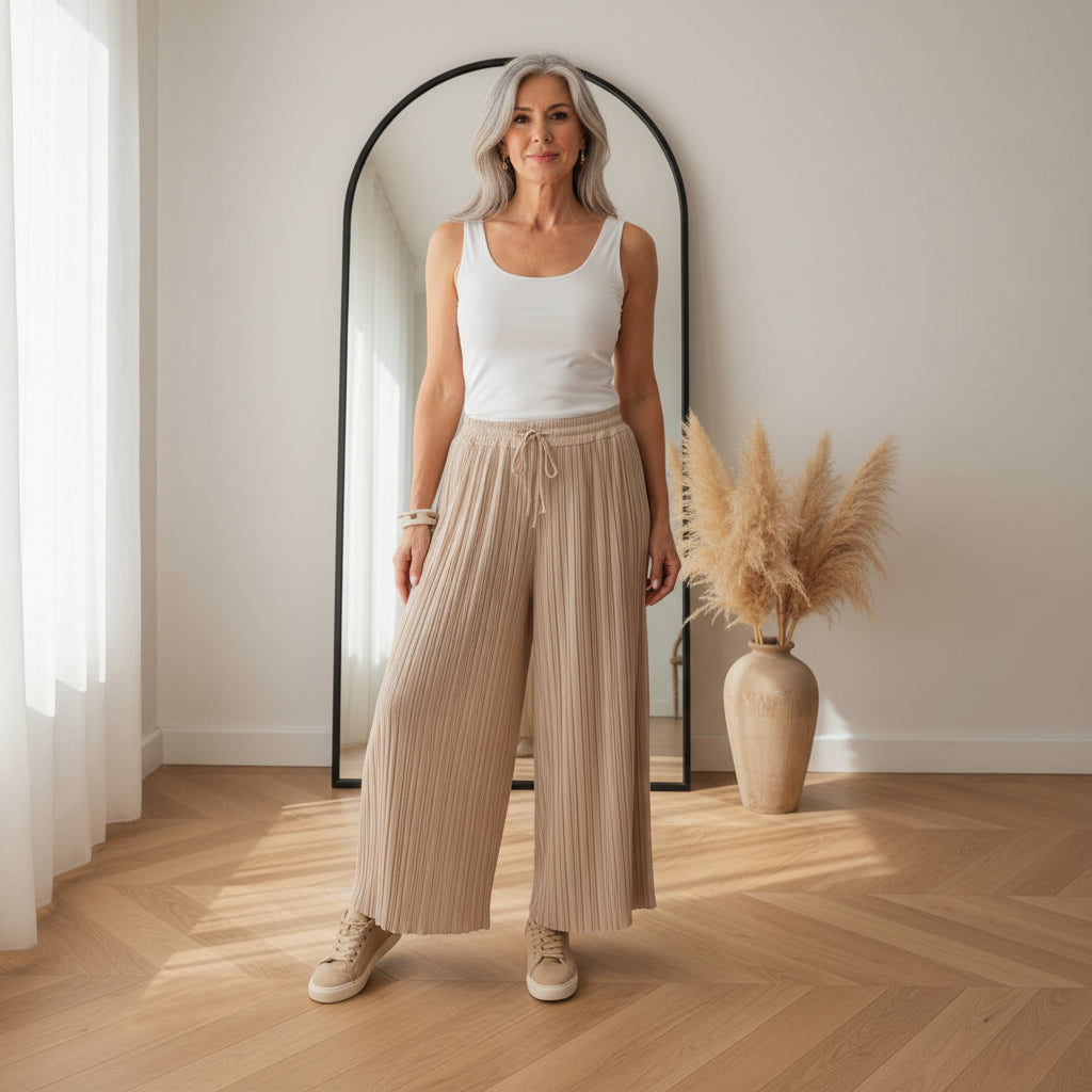 Geplisseerde Broek Beige met Comfortabele Binnenbroek — front view