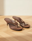 Elegante Flip Flop Sandaal met Hak - Bruin — front view