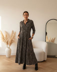 Freya™ | Vloeiende Maxi Jurk — Bruin