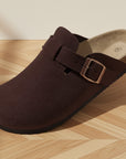 Elegante Suède Clog - Tijdloos Comfort en Stijl — Koffie