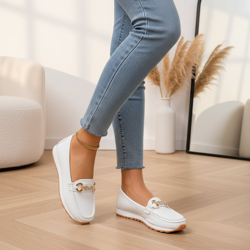 Elegante Platte Instappers voor Dames — Wit